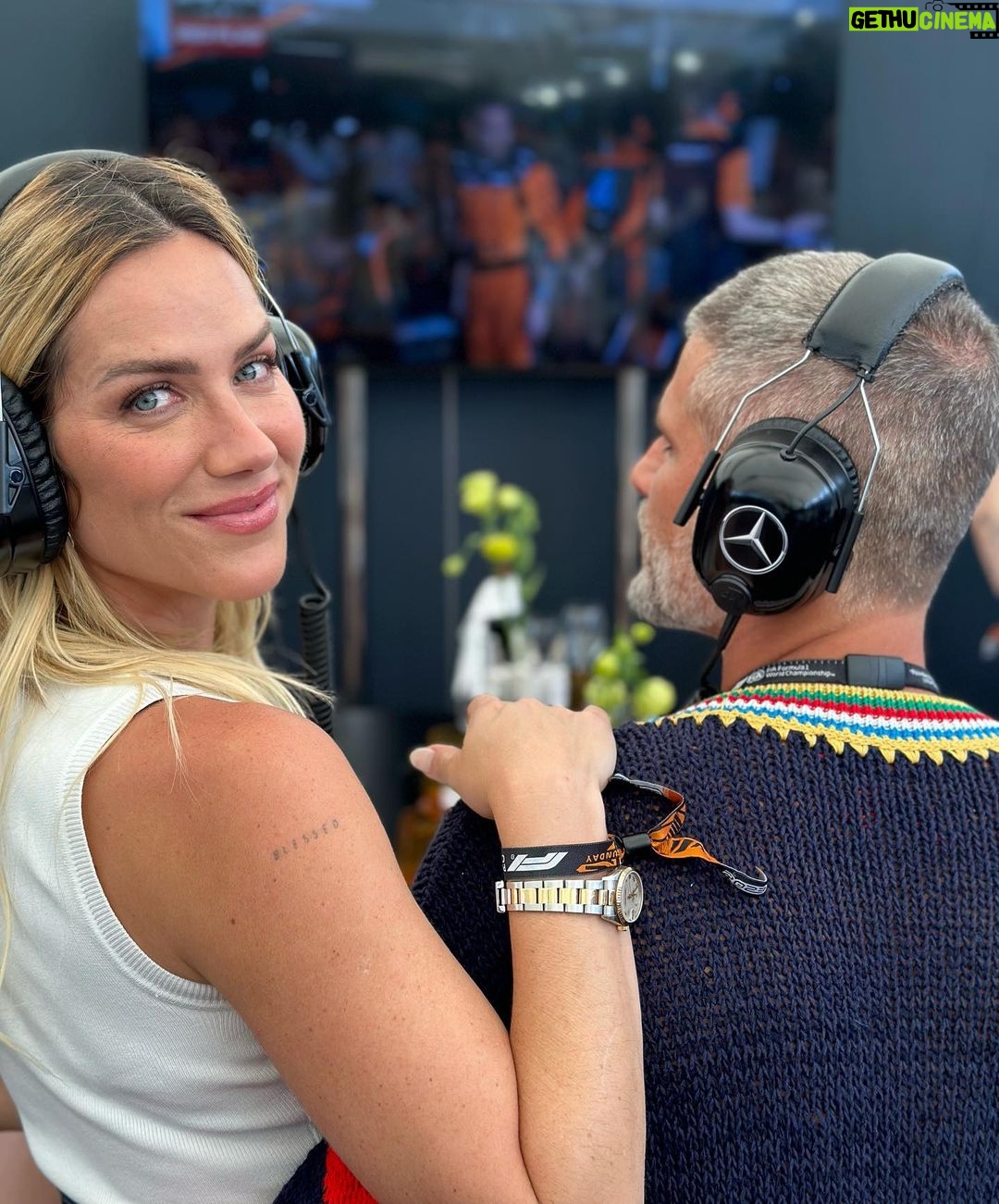 Giovanna Ewbank Instagram - Fomos pra ver o @lewishamilton do BRASIL 🇧🇷 Autodromo Internacional De Interlagos