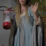 Giovanna Ewbank Instagram - Mamas e Papas, os adolescentes e a criançada toda ainda nas férias escolares neh não? Então é momento PERFEITO pra família maratonar “A Magia De Aruna” que está bombando desde a estreia no @disneyplusbr. Quem já conhece a Juno, minha personagem?? Quero muito saber o que vocês estão achando da minha bruxinha atrapalhada 🧙🔮✨ Aqui em casa a gente já assistiu algumas vezes! Aproveita pra maratonar você também! Tá demais 🧙🧙🏾🧙🏻✨✨ #AMagiaDeAruna