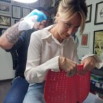 Giulia Mizzoni Instagram - Mattinata da temeraria… e di amori infiniti 𝓟𝓕 💕♾️🐾 @francesco_di.stefano_ Grazie @fabriziolaitattoo @st.petersinktattooshop per la pazienza e la mano da fatina 🧚😂 Borgo Pio