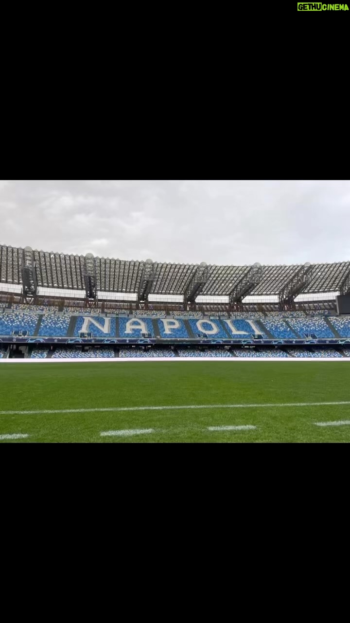 Giulia Mizzoni Instagram - Season 2 - Round of 16 Il #napoli conferma una superiorità, manifesta già all’andata, contro l’#eintrachtfrankfurt e diventa la terza italiana, dopo #Milan e #Inter, a conquistare i quarti di #Champions. Prima qualificazione nella storia degli azzurri! Siamo il Paese che porta più squadre tra le 8 migliori d’Europa. Non succedeva da 17 anni! Domani dalle 12.00 su @primevideosportit ci godiamo il sorteggio! Chi vorreste per le italiane? 💪🏻🏆⚽️♥️ #championsleague #ucl #italianfootball #italianstyle #roundof16 #roundof8 #solosuprimevideo #lovemyjob Napoli