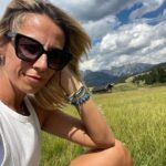 Giulia Mizzoni Instagram - 𝕄𝕠𝕦𝕟𝕥𝕒𝕚𝕟 𝕝𝕠𝕧𝕖𝕣𝕤 ⛰️🌤️💚 #montagna #mountains #love #family #holiday #ortisei #valgardena #dolomiti #mountainlife #mountainlovers Ortisei, Italy