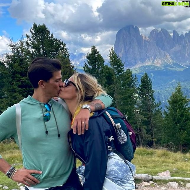 Giulia Mizzoni Instagram - La mia amata Ortisei ⛰ e un pochino di #familytime❤️ Voi dove state? #montagna #passeggiata #passeggiatainfamiglia #passeggiatainmontagna #family #familytime #familytrip #estateinmontagna #freddo #summer #summertime Ortisei, Italy