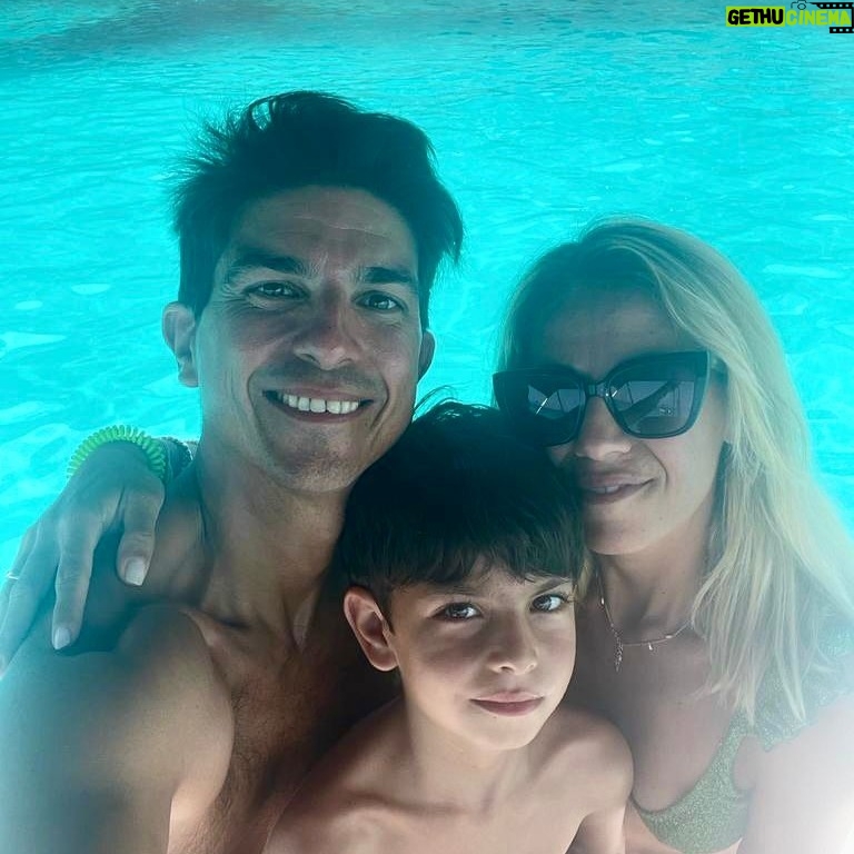 Giulia Mizzoni Instagram - Un posto del cuore con le mie persone del cuore ❤️ Cefalonia Grecia