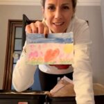 Giulia Mizzoni Instagram - Cosa non può mai mancare nella valigia di una mamma? 👇 Io non parto mai senza questo disegno che mi ha dedicato Pietro qualche tempo fa! E voi cosa portate in valigia per affrontare l'effetto #nostalgiadicasa ❓️ 😇 andate a curiosare fra le stories se volete vedere cos'altro ho messo in valigia per andare a #parigi domani✨️ #mammeincarriera #mammeinviaggio #workhardforfamily #familynostalgia #parigièsempreparigi Roma, Italia / Rome, Italy