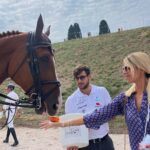 Giulia Mizzoni Instagram – In pochi lo sanno ma ho una grande passione per gli animali, oggi sono andata a trovare @saveahorseitalia che ha dei progetti speciali per il recupero dei cavalli ma anche per migliorare le aspettative dei ragazzi che si affidano alla sua formazione.
Magari un giorno avrò il privilegio di raccontarvi altro, per ora mi limito a contribuire a questa realtà facendovela conoscere!
#horse #familytime #longinesglobalchampionstour #cavalli #savehorses #family #love Circo Massimo