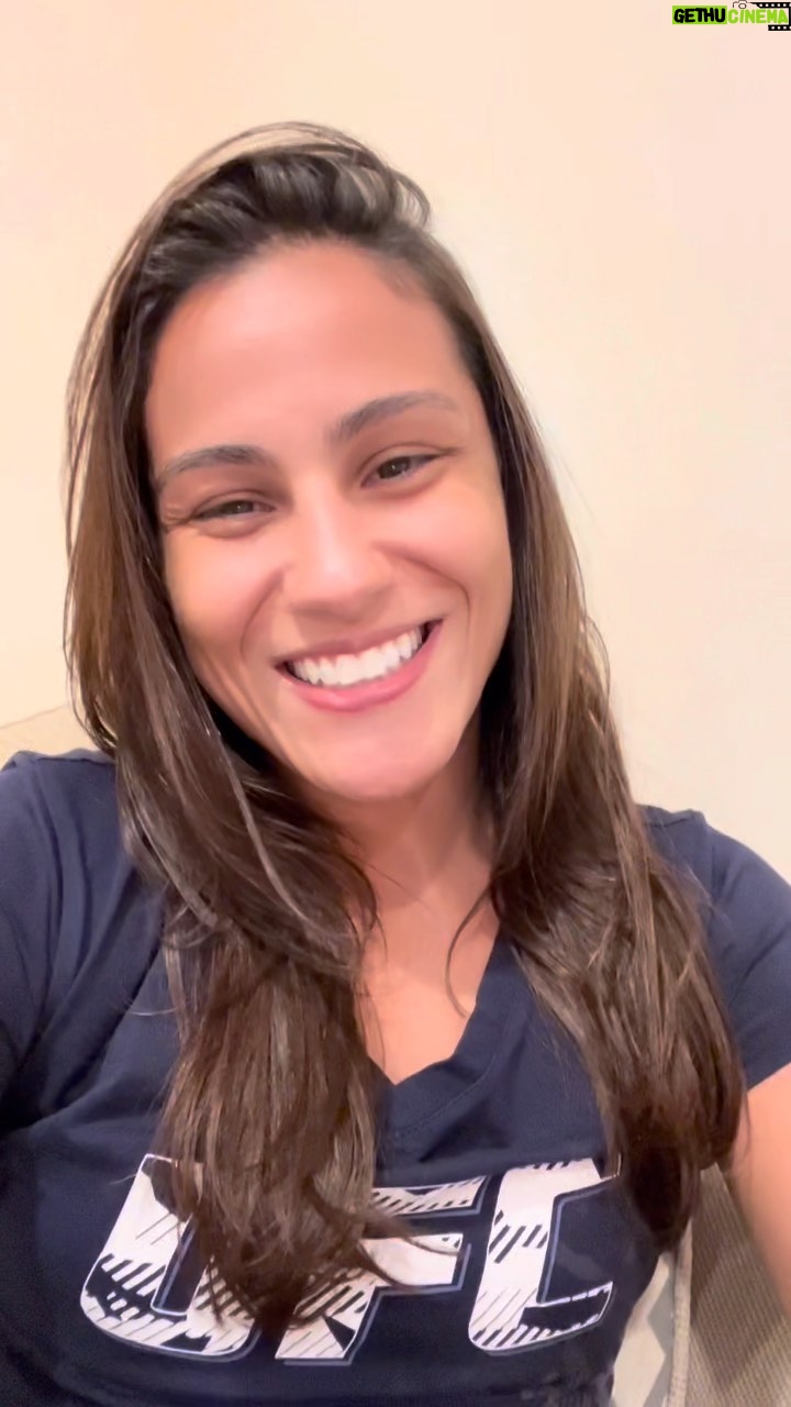 Gloria de Paula Instagram - Quem aí anda estressado??? Se liga nessa dica 🥰 @puravida.com.br