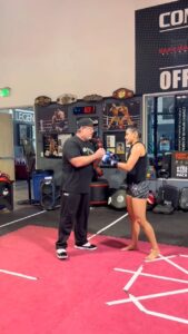 Gloria de Paula Instagram - Never stop learning 💡🧿 Thanks coach @csagym Combat Sports Academy
