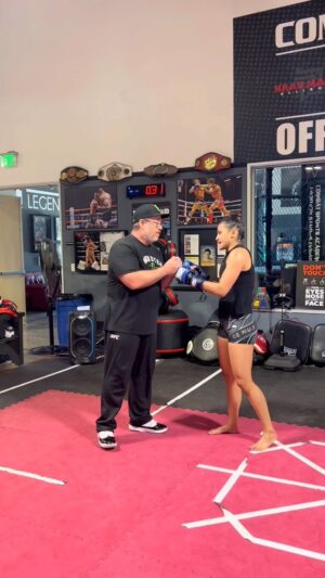 Gloria de Paula Instagram - Never stop learning 💡🧿 Thanks coach @csagym
