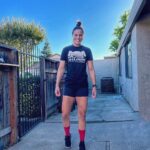 Gloria de Paula Instagram – Você pode abrir a boca e reclamar, ou abrir a mente e aprender. O dia será o mesmo, o resultado não. 🧿 Brentwood Califonia