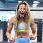 Gloria de Paula Instagram - Motivação é uma porta que só se abre pelo lado de dentro 🎯 American Top Team