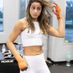 Gloria de Paula Instagram - Sexta feira é diferente né 🥰😍 American Top Team