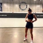 Gloria de Paula Instagram - Mal posso esperar pra chegar segunda-feira e começar tudo de novo 🥊🤼‍♀️ Bom final de semana 🫶🏻 American Top Team