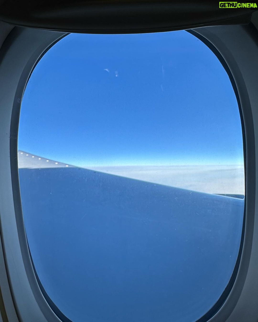Go Eun-young Instagram - #비행기 타는거 좋아하시는 분~ ✈️ 전 옛날엔 좋았는데 이젠 싫어요 하하 . . #여행 #trvel #오오티디 #셀피 #selfie #모델 #여자모델
