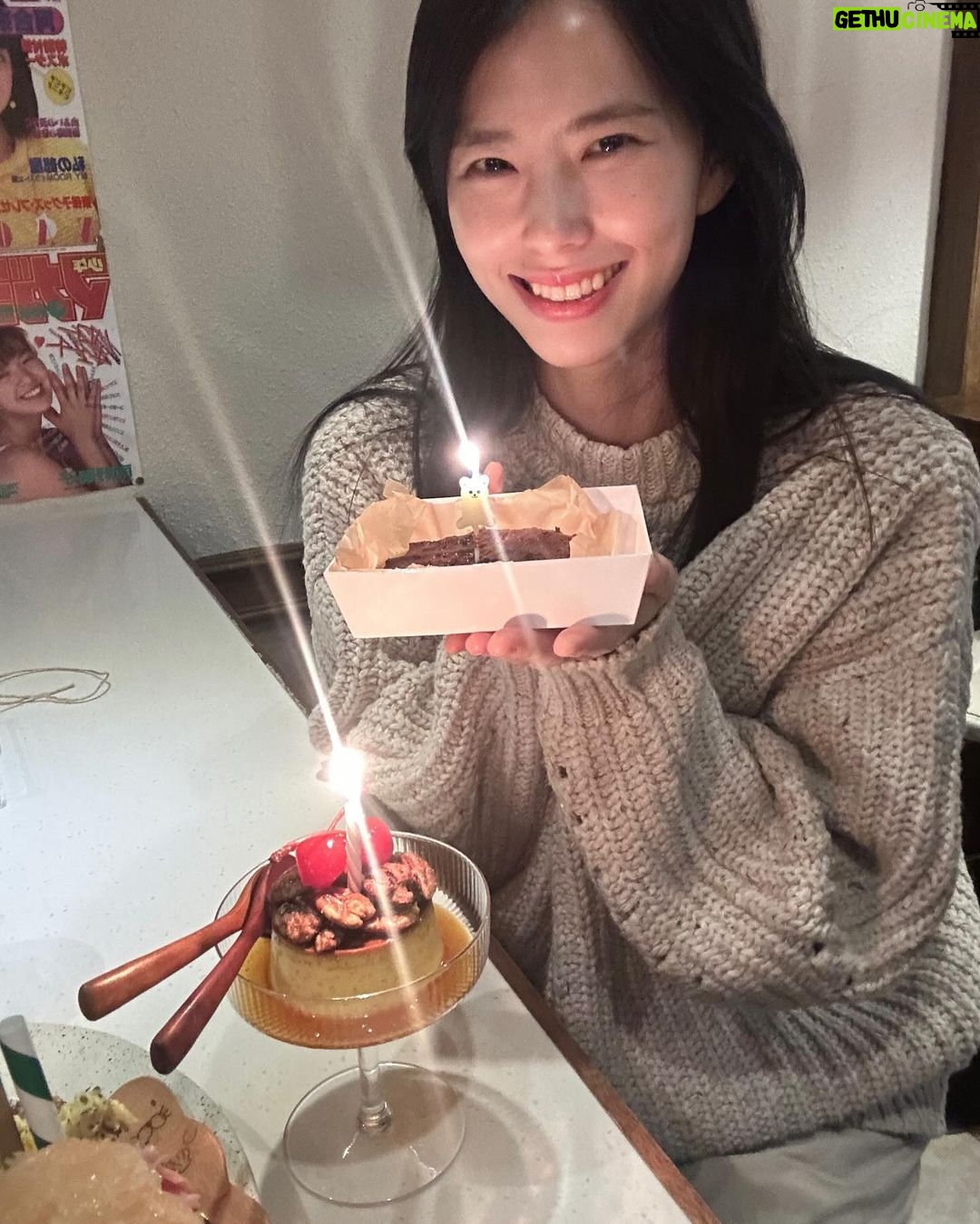 Go Eun-young Instagram - #근황 #사진 #폭탄 #얍 ! ☺️ . 뭔가 정신없이 우다다다 하루씩 보내는 중! . #크리스마스 . #모델 #여자모델 #연기 #셀피 #selfie #일상
