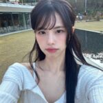 Go Eun-young Instagram - 냐냐 #가을 #낙엽 이라니 춥다니!!! #selfie #dump #photodump . 이제는 슬슬 앞머리를 길러 보겠숴요…#곱슬머리 는 웁니다 . . . #모델 #여자모델 #연기 #일상 #instadaily #ootd #model #korea #makeup