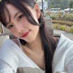 Go Eun-young Instagram - 냐냐 #가을 #낙엽 이라니 춥다니!!! #selfie #dump #photodump . 이제는 슬슬 앞머리를 길러 보겠숴요…#곱슬머리 는 웁니다 . . . #모델 #여자모델 #연기 #일상 #instadaily #ootd #model #korea #makeup