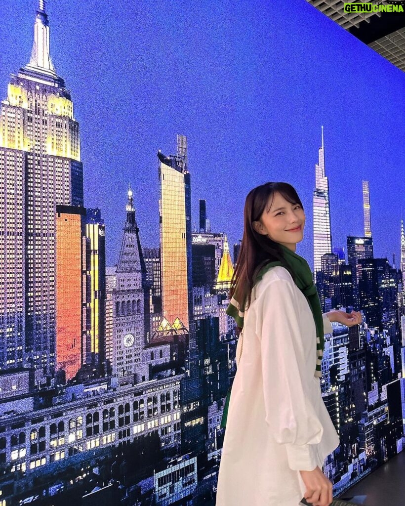 Go Eun-young Instagram - I am #뉴욕 이애오. . 는 당근 거짓말ㅎㅎㅎ 뉴욕 #사진 #전시회 보고 왔뜨아아아 #유잼 . . #일상 #셀피 #모델 #여자모델 #selfie #ootd #seoul