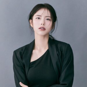 Go Eun-young Instagram - #black ~~#🖤 . #프로필 #모델 #코스메틱 #촬영 #사진 #메이크업 #makeup #model