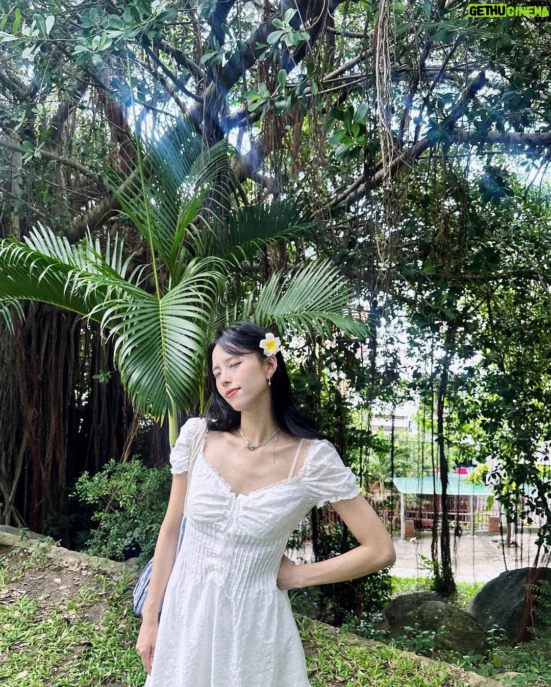 Go Eun-young Instagram - #🌴 #초록초록 . . #셀피 #모델 #오오티디 #selfie #ootd #travel #여행