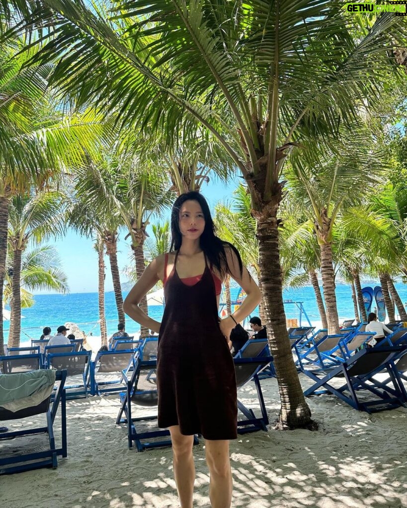 Go Eun-young Instagram - #최고 #여름 #행복 #✨