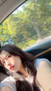 Go Eun-young Instagram - 이 #조명 #온도 #습도 #셀피 에 딱이군