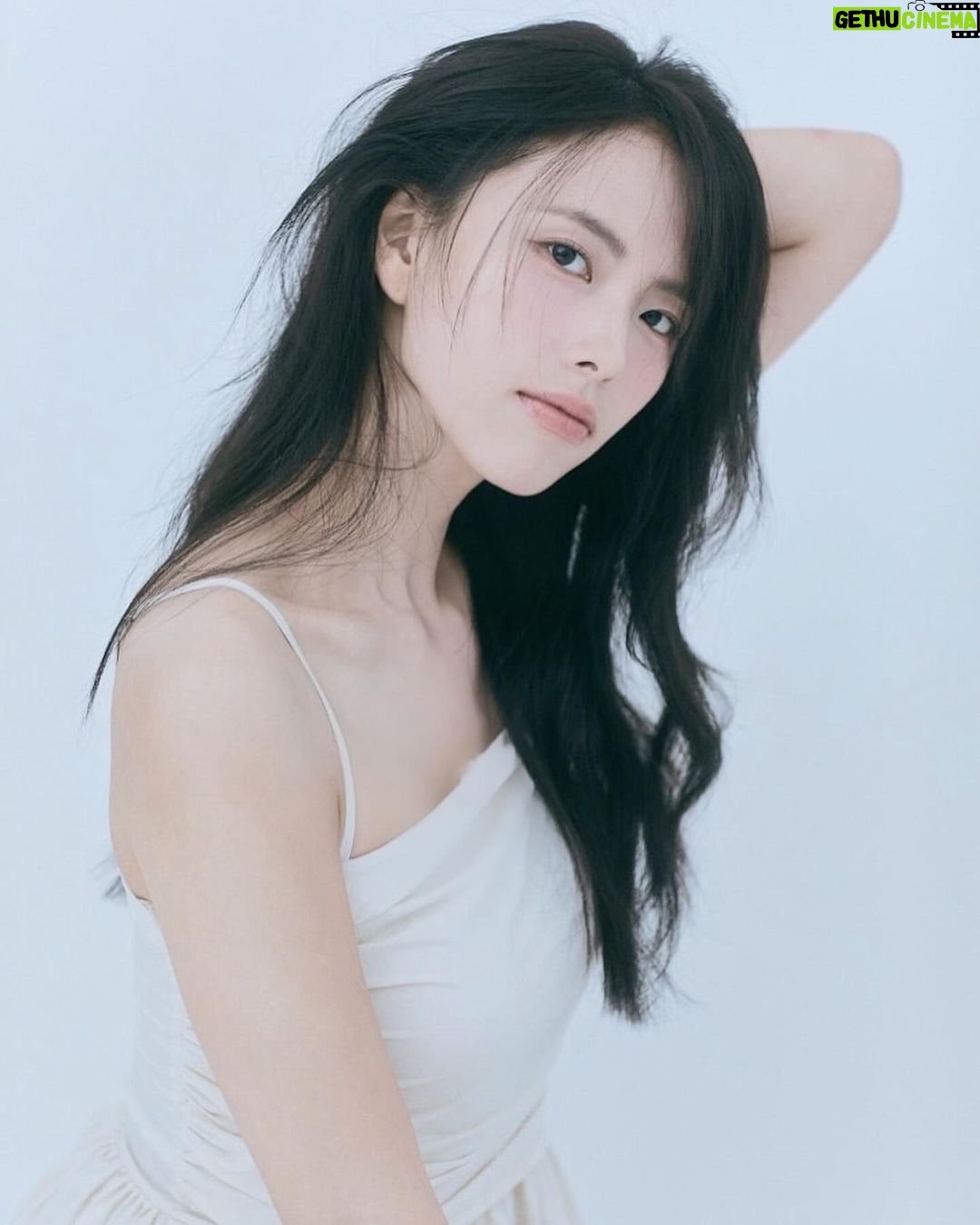 Go Eun-young Instagram - 예전에 작업한 #B컷 @farstar_studio 무보정본에 색감을 작가님 허락하에 제가 넣었어용 쿄쿄 . #프로필 #배우프로필 #사진 #작업 #photo