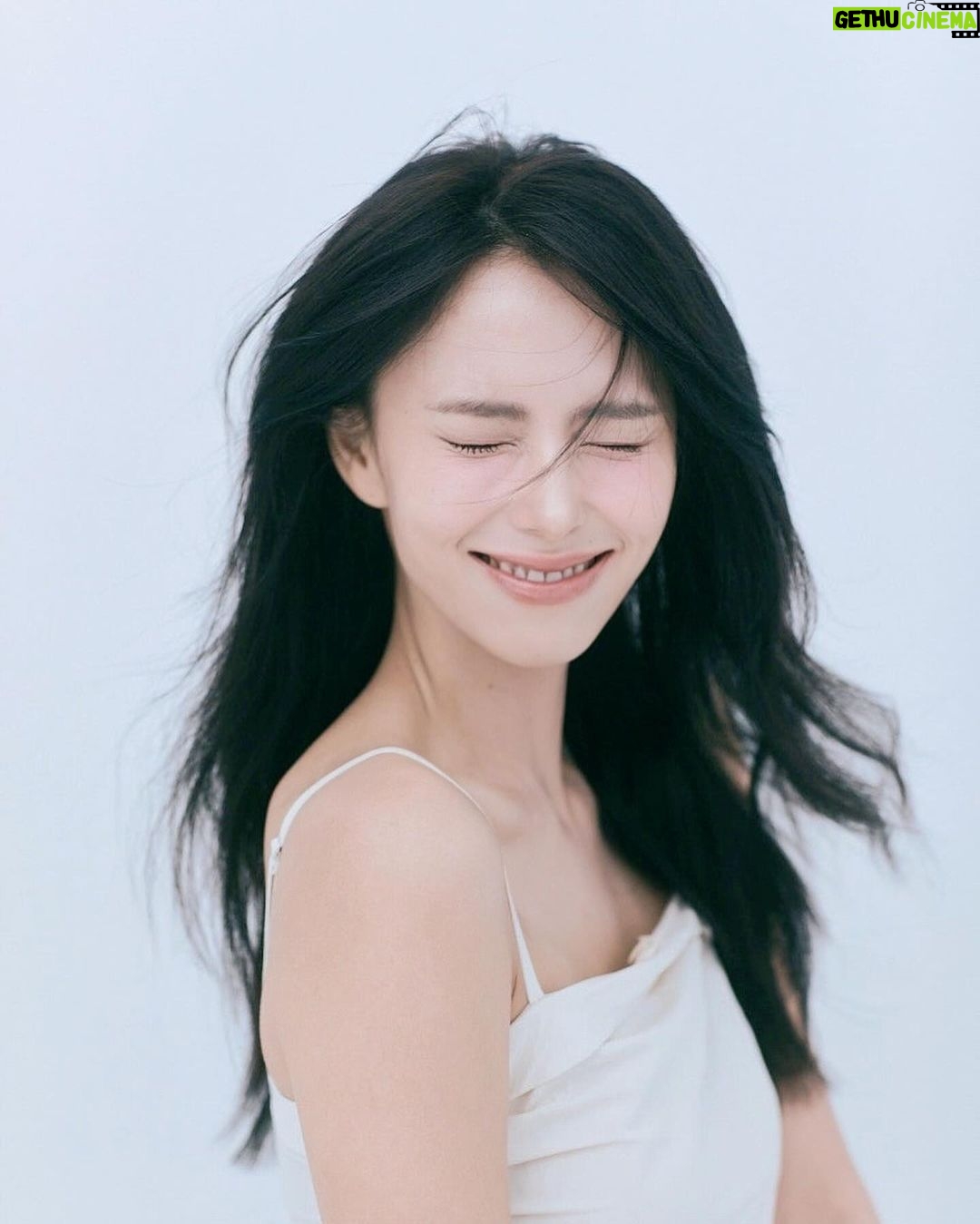 Go Eun-young Instagram - 예전에 작업한 #B컷 @farstar_studio 무보정본에 색감을 작가님 허락하에 제가 넣었어용 쿄쿄 . #프로필 #배우프로필 #사진 #작업 #photo