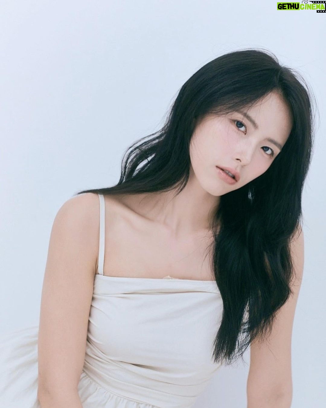 Go Eun-young Instagram - 예전에 작업한 #B컷 @farstar_studio 무보정본에 색감을 작가님 허락하에 제가 넣었어용 쿄쿄 . #프로필 #배우프로필 #사진 #작업 #photo
