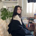 Go Eun-young Instagram – 얼죽코 vs 롱패딩
얼죽아 vs 뜨아
.
저는 다 후자입니다만
.
뜨근하고 긴 코트는 좋아하는 편💕#딘트 #딘트패션
