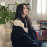 Go Eun-young Instagram – 얼죽코 vs 롱패딩
얼죽아 vs 뜨아
.
저는 다 후자입니다만
.
뜨근하고 긴 코트는 좋아하는 편💕#딘트 #딘트패션