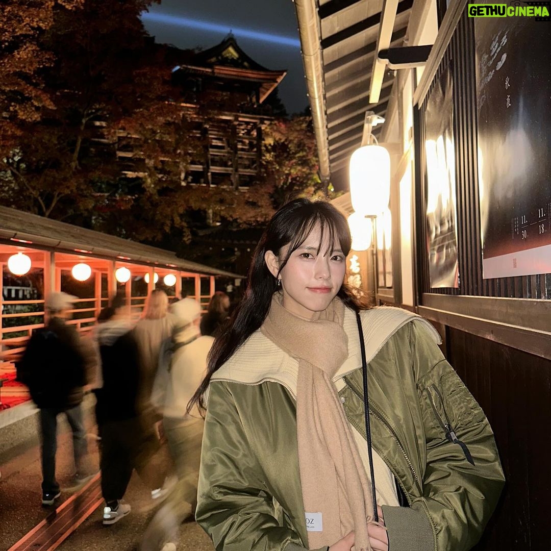 Go Eun-young Instagram - #도자기 좋아하는 #사람 ! 🙌 나야나 오ㅑ 이렇게 이쁜 도자기 그릇이 좋죠…ㅎㅎ 만드는 방법 제댜로 배워보고싶어여 ㅎㅎ . #셀피 #selfie . #여행 #travel #여행스타그램 #오오티디 #ootd