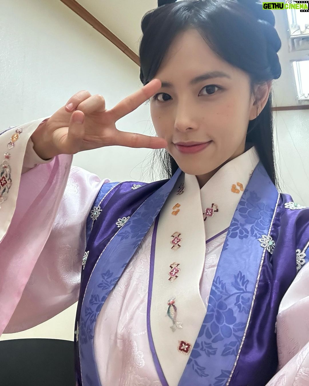 Go Eun-young Instagram - #2024 #새해 #고려거란전쟁 #원혜 역으로 이번주 토요일에 또 발견해주세용! ㅎㅎ 너무너무 좋으신 감독님과 모든 촬영팀분들과 선배님들과 또 같은 동료들과 즐거운 촬영💕🥹💖 . #행복 #촬영 #고려거란전쟁유잼 #고려거란전쟁최고