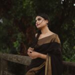 Gopika Ramesh Instagram - 🙈🖤💫 . H&M : @zara___makeover 📸: @merin__georg ReTouch: @akn.jpeg Ps : looting @sangeetha_janachandran ‘s wardrobe