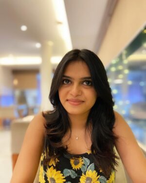 Gopika Ramesh Instagram - If I were a rose may be you’d pick me 🌻