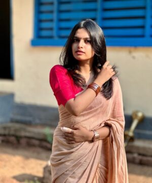 Gopika Ramesh Instagram - വിഷു ആശംസകൾ🌼