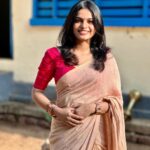 Gopika Ramesh Instagram - വിഷു ആശംസകൾ🌼 Vaikom Mahadeva Temple