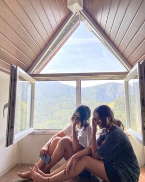Gopika Ramesh Instagram - PoV: you scrolled my Munnar album 🫶🏻