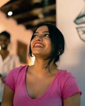 Gopika Ramesh Instagram - My guardian angel laughing at my life decisions.
.
@justaperspectivebyafi
