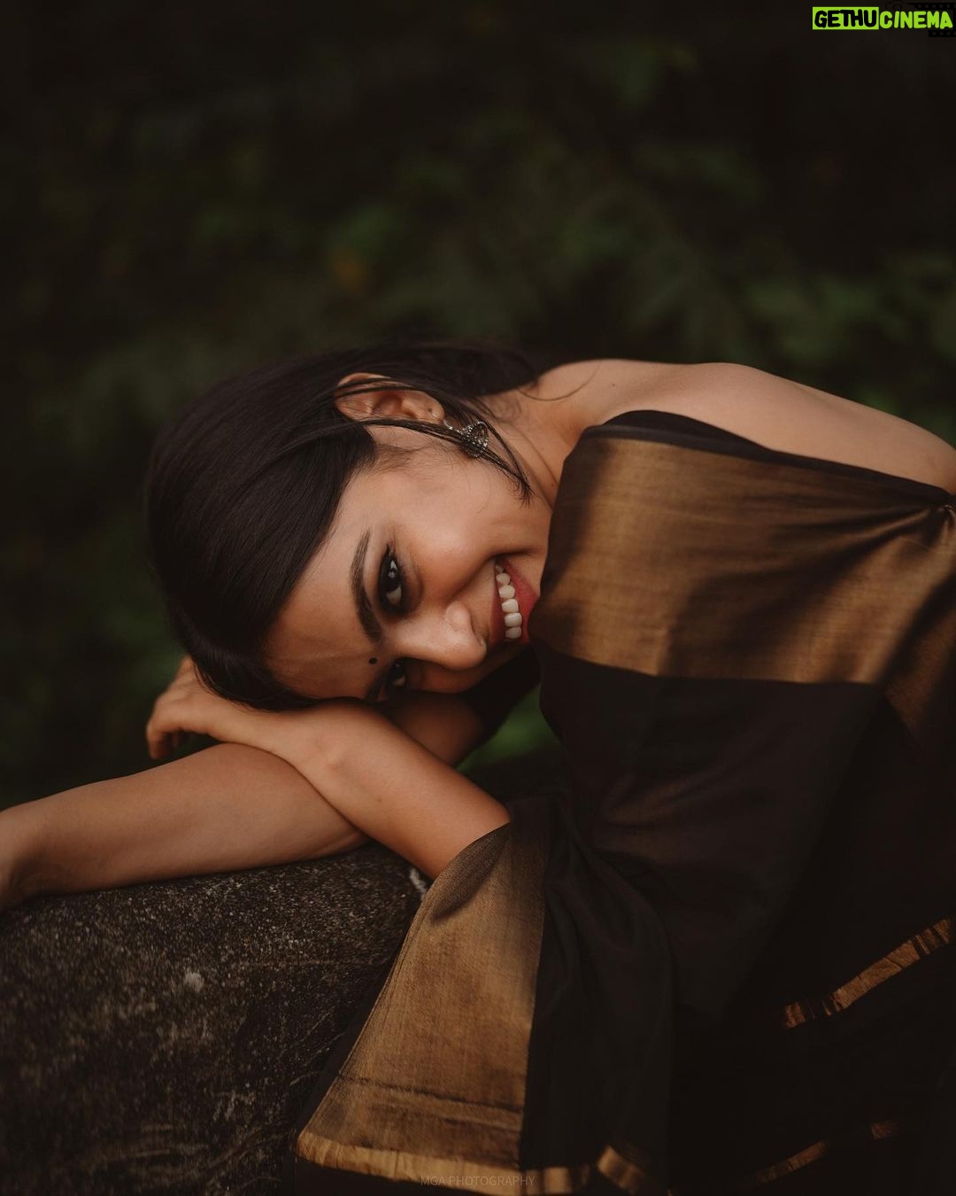 Gopika Ramesh Instagram - Smiles and laughters . H&M: @zara___makeover 📸: @merin__georg Retouch: @akn.jpeg