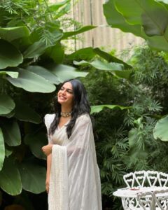 Gopika Ramesh Instagram - 🕊️ 📍: @stay.dium 📸 : @shxanu (Looting @sangeetha_janachandran ‘s wardrobe for life 🤍)
