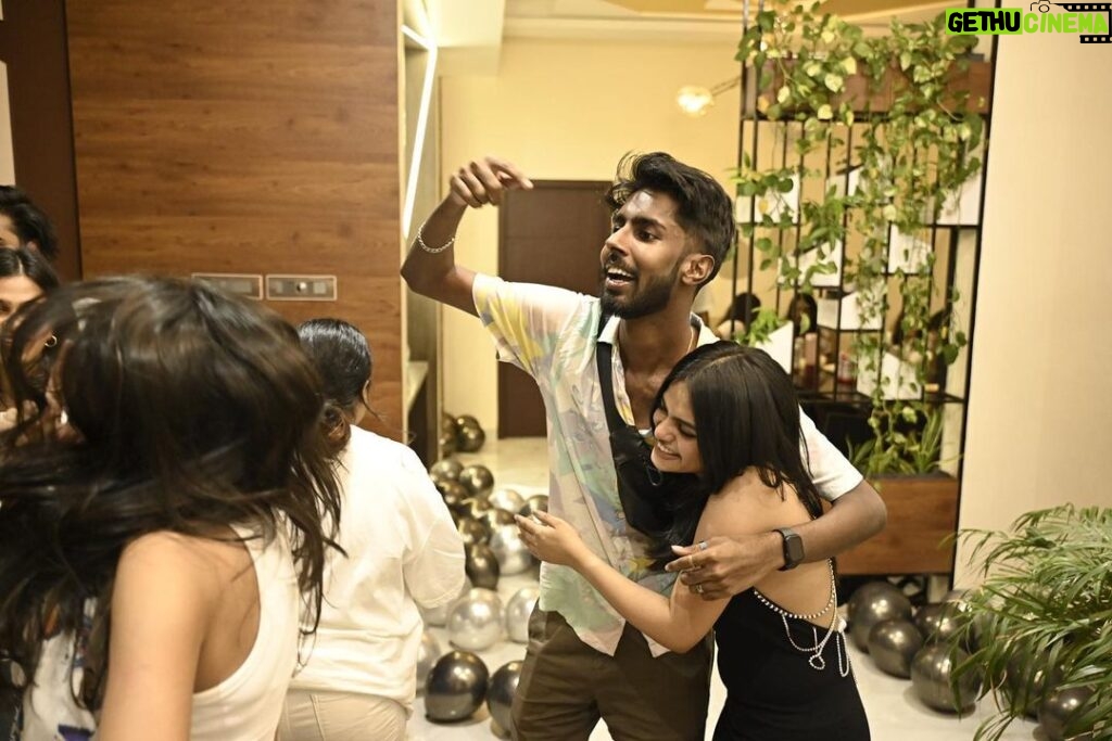 Gopika Ramesh Instagram - Ahhhhhh a night to remember!!!! Turned 23 yesterday and celebrated it with a bunch of cool people I know 💃🏻 . 📸: @_shutter__bug Property : @voye_homes