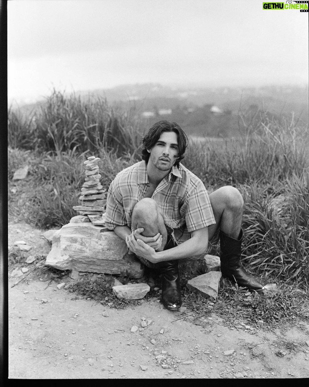 Gordon Winarick - 1K Likes - @clientmagazine
‘ENCINO HILLS’
Shot by @chrisbernabeo
Styled by @kaitlusk
Grooming by @tatiyanaelias
Edit by @maya.tippett