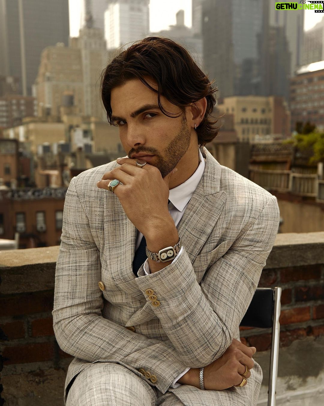 Gordon Winarick - 892 Likes - Rooftop series with @theglasscamera