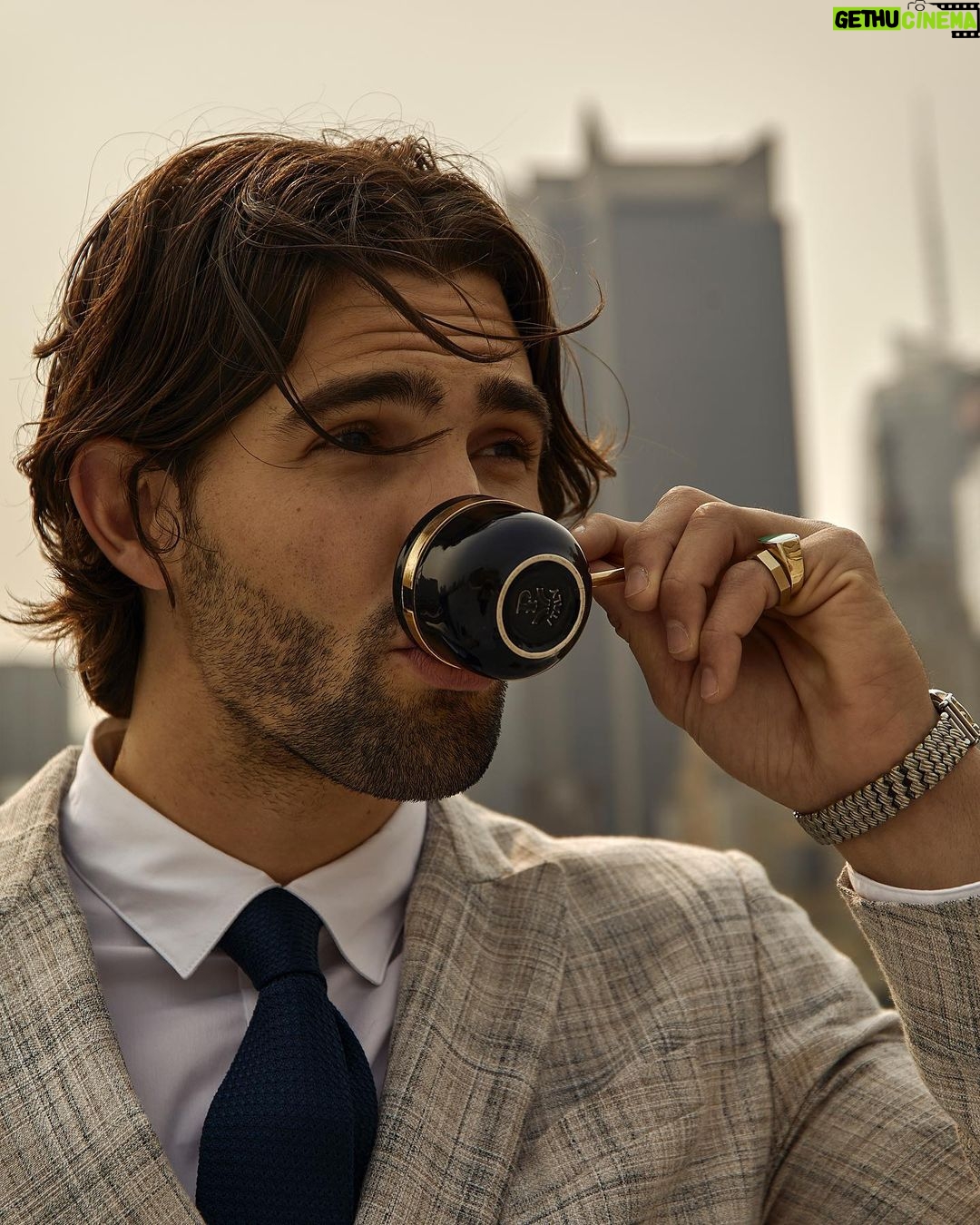 Gordon Winarick - 892 Likes - Rooftop series with @theglasscamera