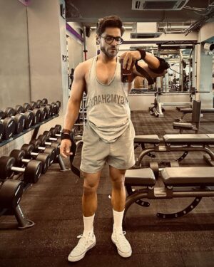 Gourab Chatterjee Instagram - I'm back..