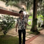 Gourab Chatterjee Instagram - Dancing in the moonlight. Disclaimer - Dancing is not my area of expertise and the caption is solely for the purpose of depicting the picture in a 'wannabe' fashion. 😋 🤳 @devlinakumar The Oberoi Grand, Kolkata