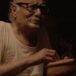 Gourab Chatterjee Instagram - রান্নাঘরে কে? 👻 #kirtan @iamarunimaghosh @baruog #ParanBandyopadhyay . . #reels #reelsinstagram #reelsindia #reelitfeelit #reel2024 #films #moviescenes #Camelliafilmsnow #camelliaproductions
