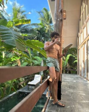 Gourab Chatterjee Instagram - Ending the year with some good thoughts and vibes. Thank you 2023 and all of you out there. You have been kind to me. Apologies if I disappointed any of you in any way. Thank you. #blessed 

@devlinakumar thank you for taking the posed candids 😜