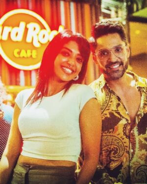 Gourab Chatterjee Instagram - Happy birthday @devlinakumar . May you get more fit, happy, busy, crazy and loved over time. Cheers 🥂