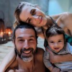 Gustavo Santos Instagram - Amo renascer! Aceitar a morte do que me dava vida, sejam pessoas ou projetos, reencontrar-me e abrir o coração para novas paixões, sonhos e amores. O problema não é e nunca será começar do zero; é, por medo, ficar no zero. O sentido da vida é em frente. Bom dia!